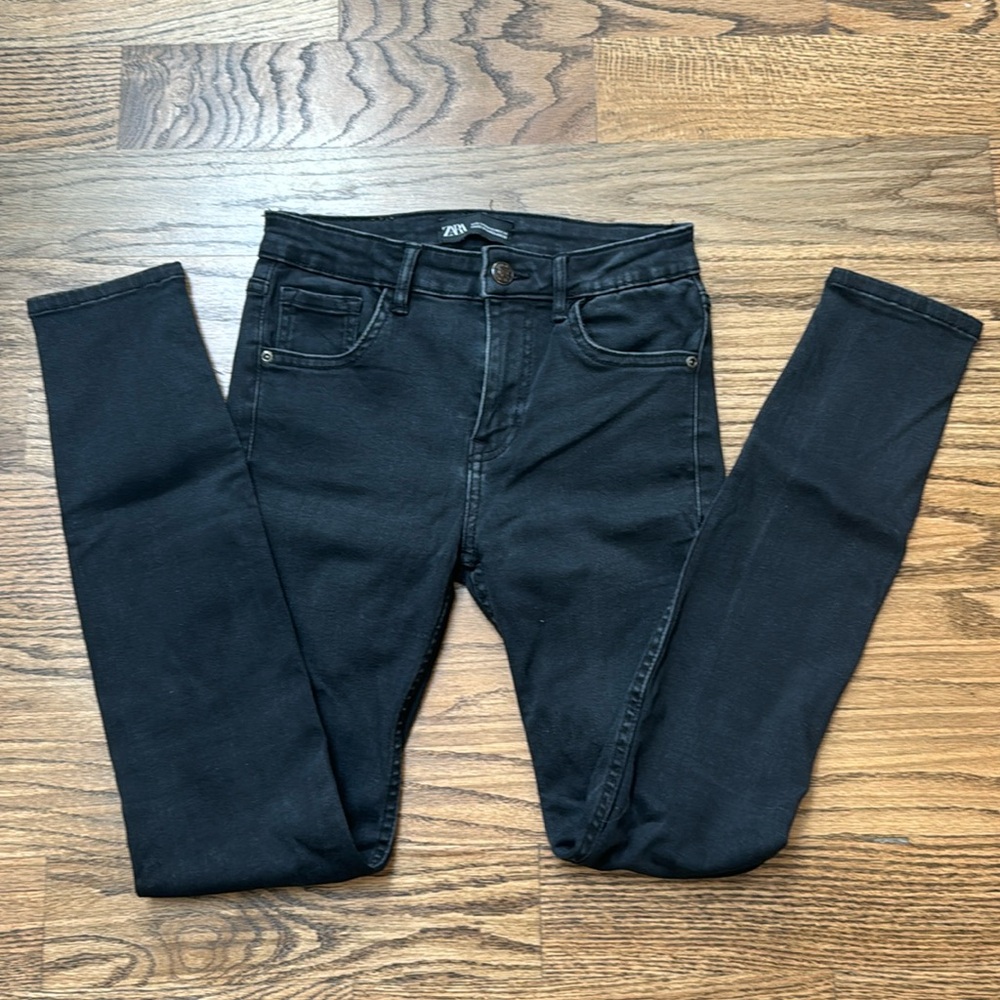 ZARA Women’s black skinny jeans size 2